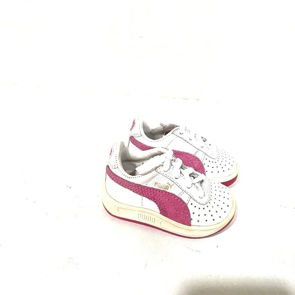 PUMA Gv special pink and white low top sneakers size 2